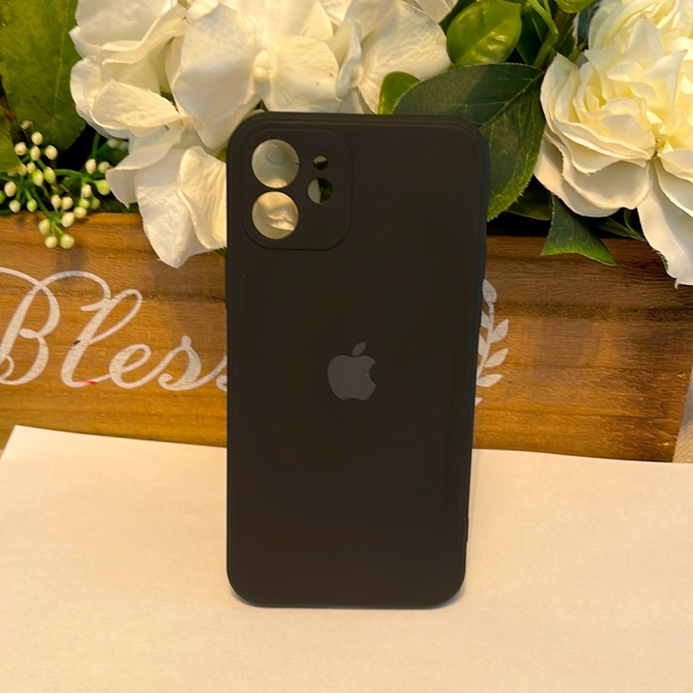 iPhone 12 black case